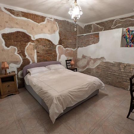 Il Castello Delle Dame - Lo Scudiero วิเจวาโน ภายนอก รูปภาพ